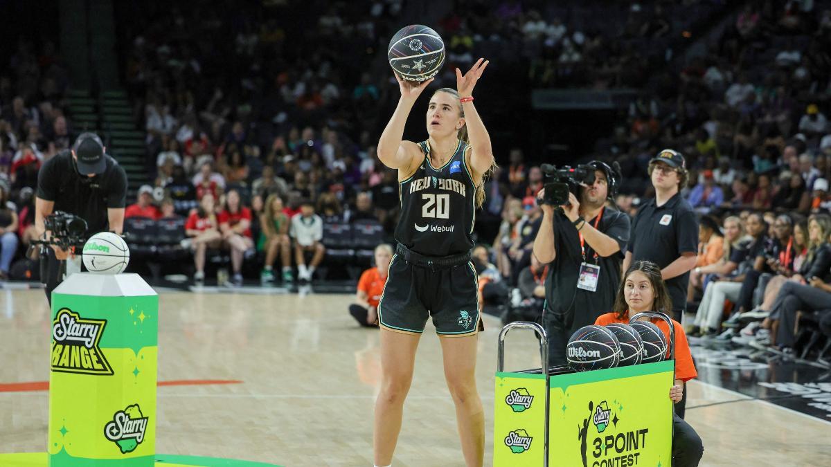 Sabrina Ionescu, WNBA ve NBA üçlü rekabet rekorunu kırdı